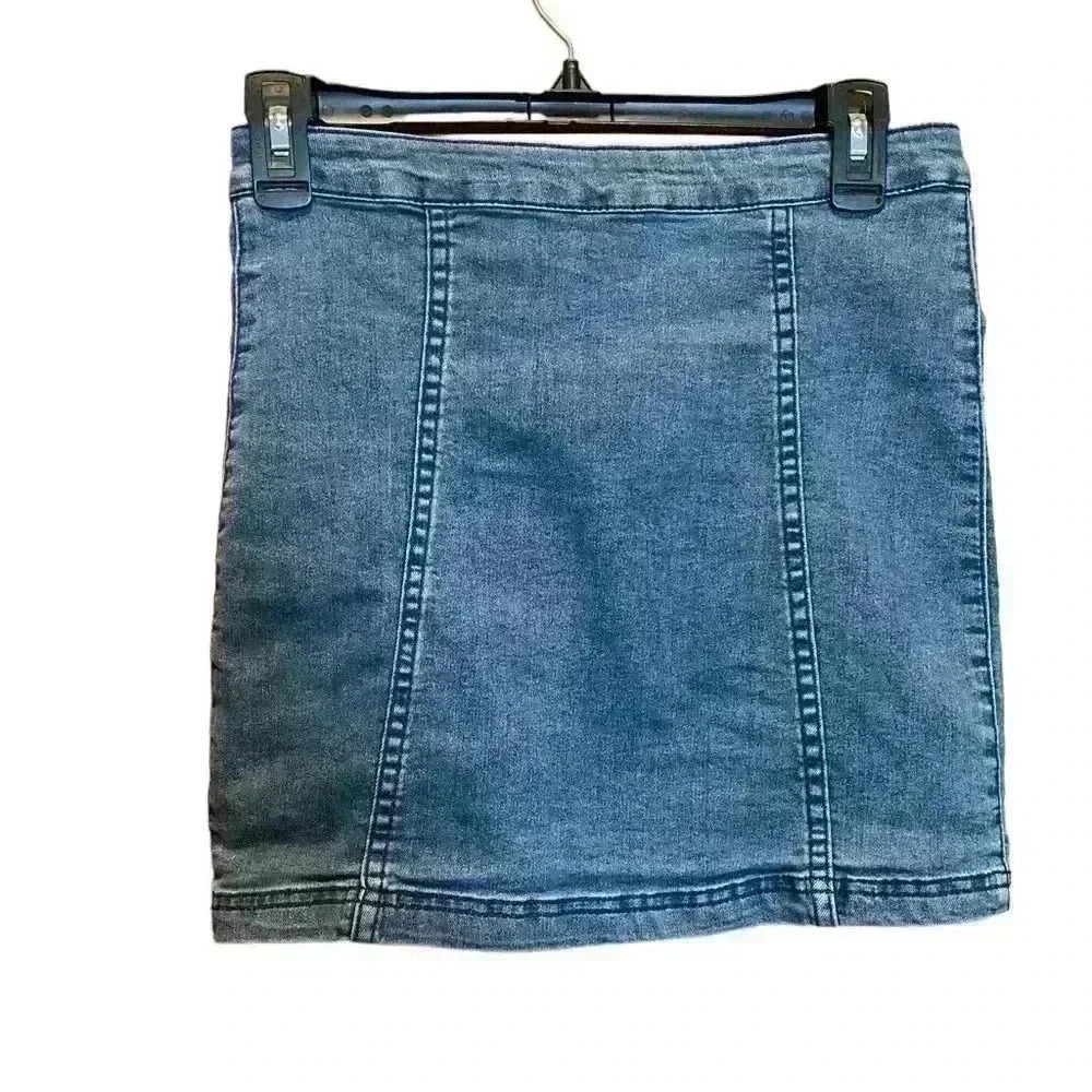 Blue Blush Mini Jean skirt - Picture 3 of 10
